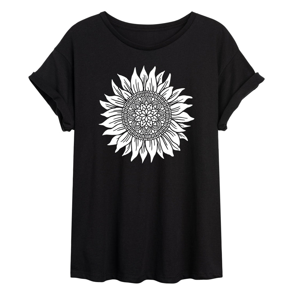 Instant Message - Decorative Daisy - Juniors Oversized Graphic T-shirt
